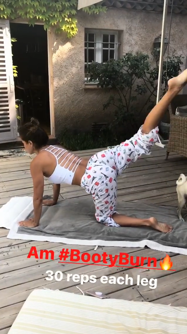 Brooke Burke -- MOSN 230617 To 111117 057.png