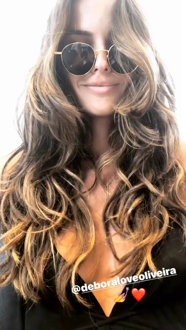 Izabel Goulart -- MOSN 141217 To 160218 047.png