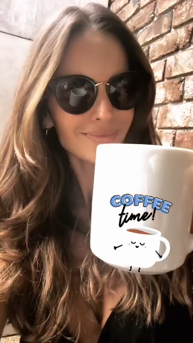 Izabel Goulart -- MOSN 160218 To 070518 036.png
