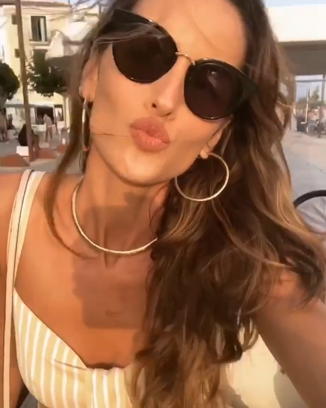 Izabel Goulart -- MOSN 080518 To 100718 066.png