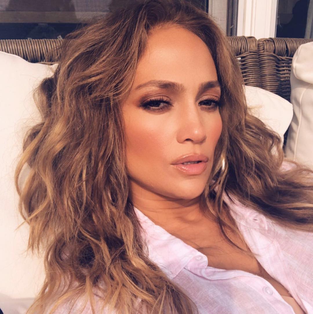 Jennifer Lopez -- MOSN 050118 To 110718 035.jpg