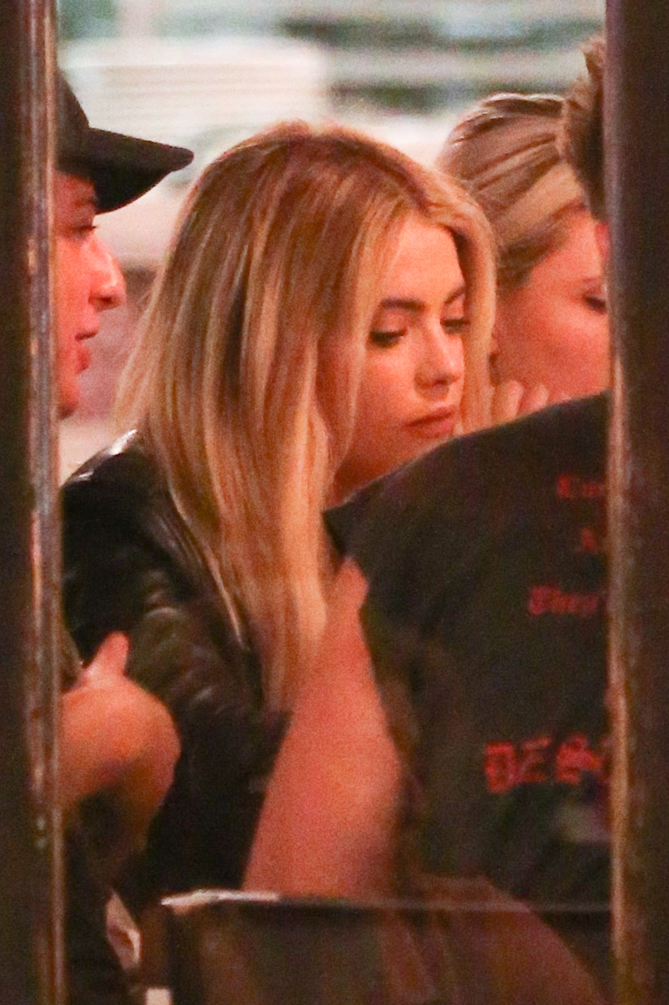 ashley-benson-hanging-out-with-friends-in-west-hollywood-81018-15.jpg