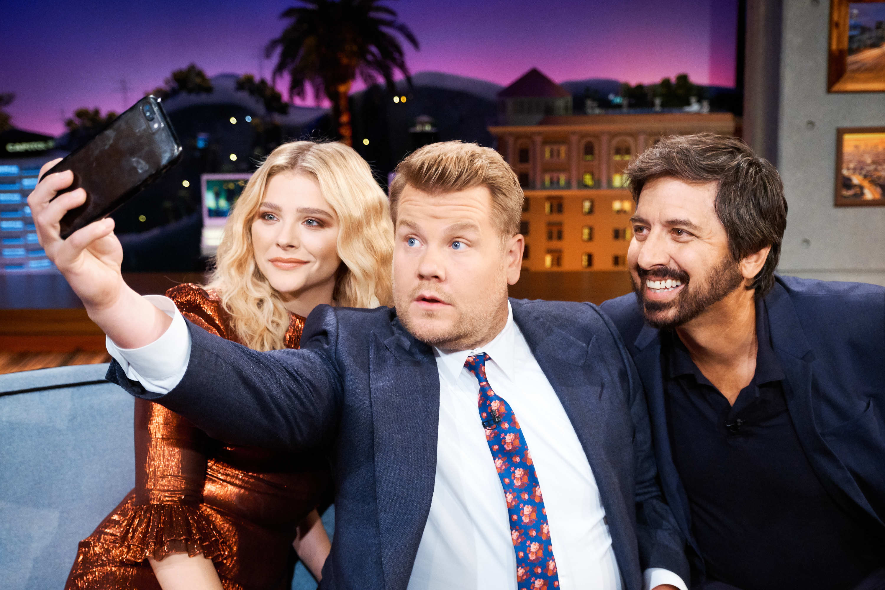 chloe-grace-moretz-the-late-late-show-with-james-corden-august-8th-2018-4.jpg
