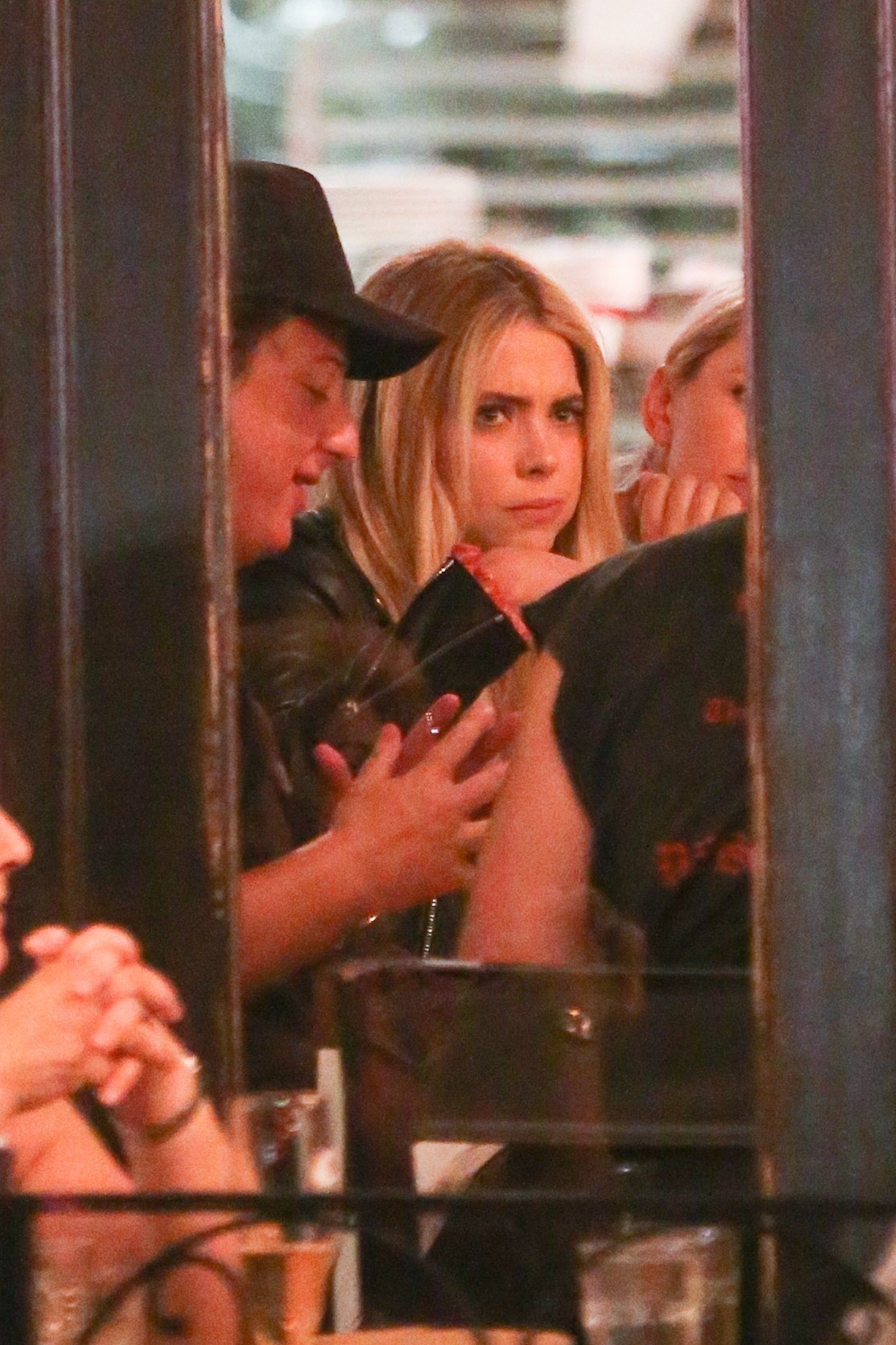 ashley-benson-hanging-out-with-friends-in-west-hollywood-81018-21.jpg