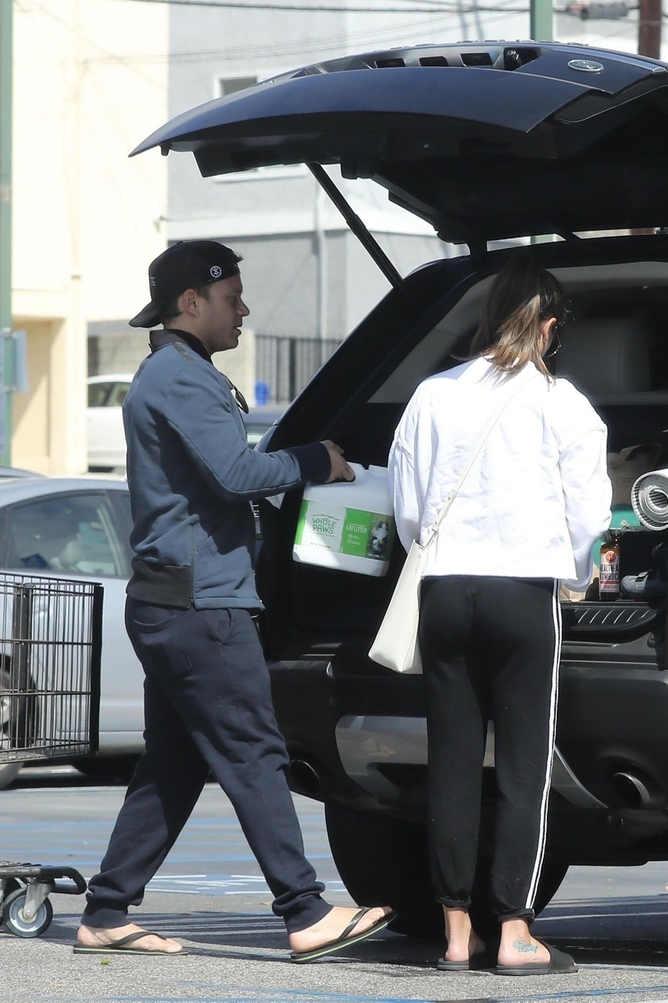 lea-michele-at-whole-foods-with-z-10072018-7.jpg