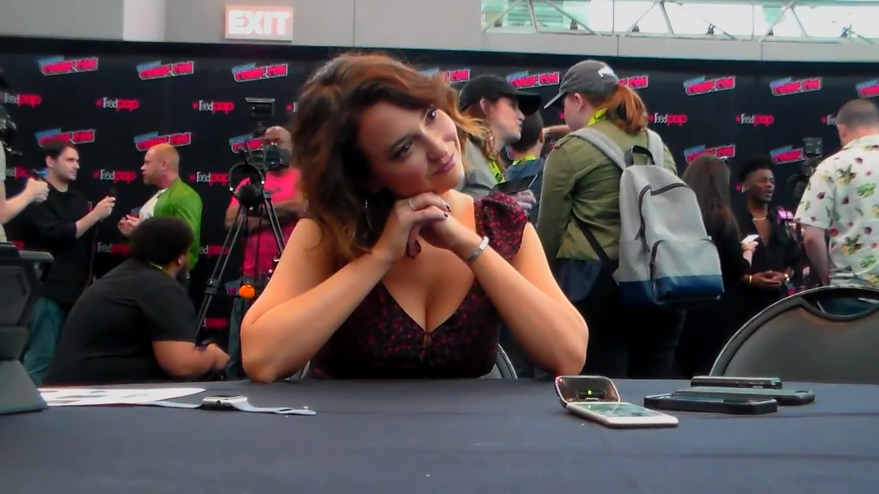 milana-vayntrub-interviewed-by-the-geekiary-at-new-york-comic-con-in-new-york-city-10618-14.jpg