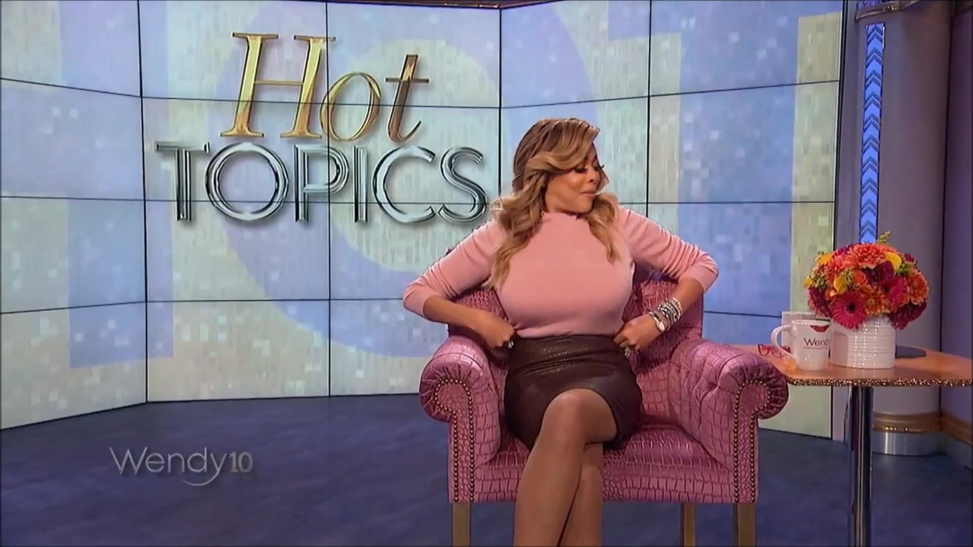 Wendy williams touching herself