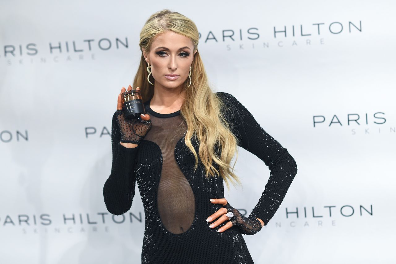 paris-hilton-hosts-the-prod.n.a-skincare-launch-party-at-rinascente-in-milan-7.jpg