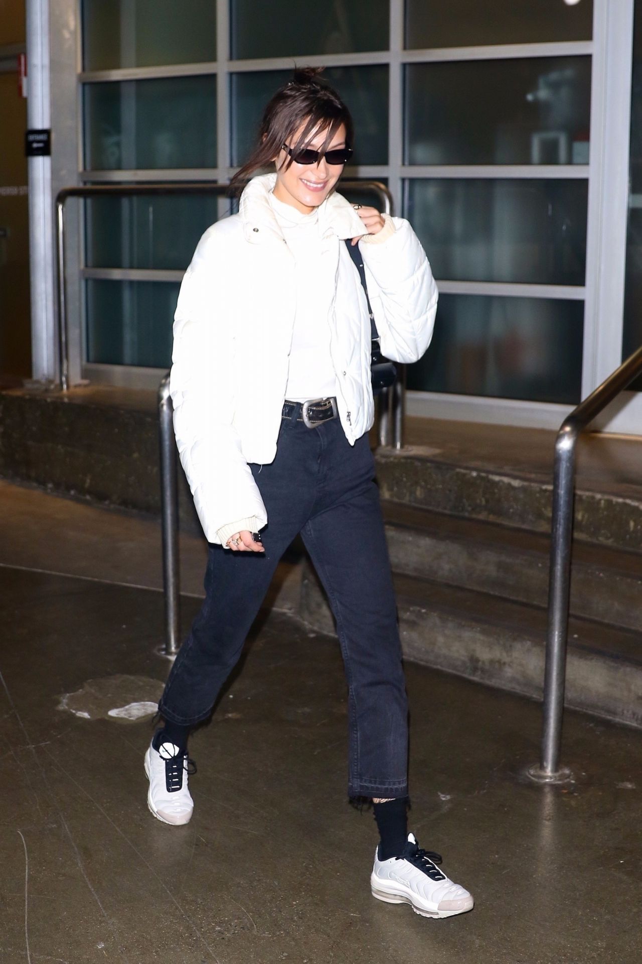 bella-hadid-out-in-nyc-10-22-2018-11.jpg