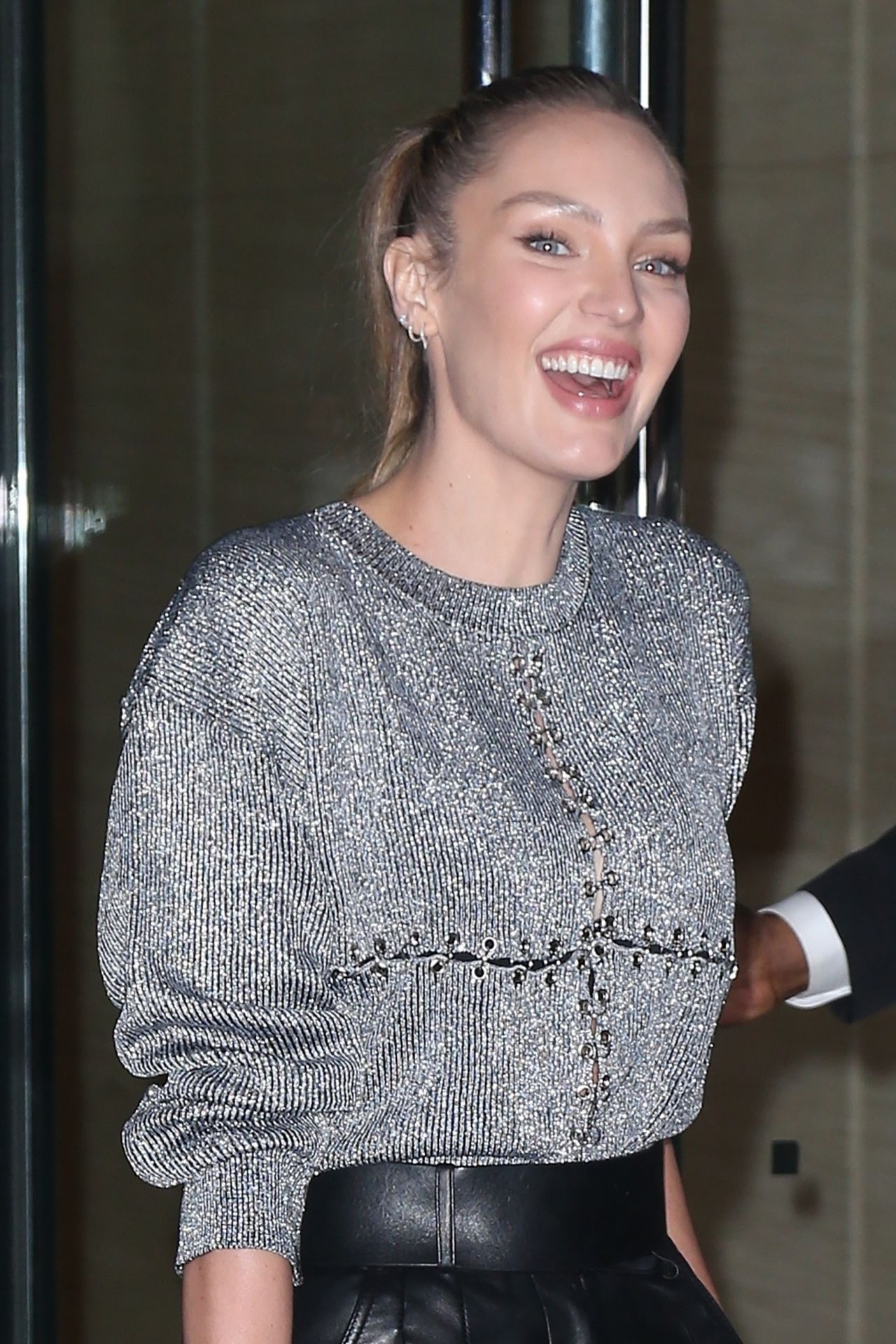 candice-swanepoel-at-the-victoria-s-secret-offices-in-nyc-10-30-2018-3.jpg