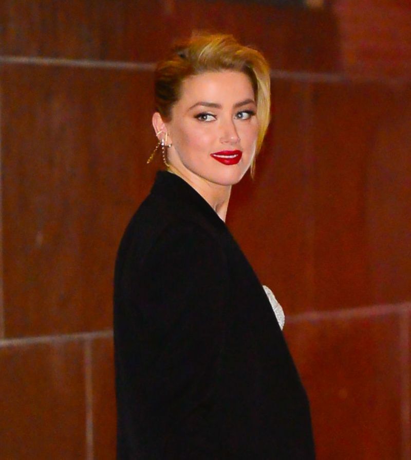 amber-heard-out-in-nyc-11-12-2018-2.jpg