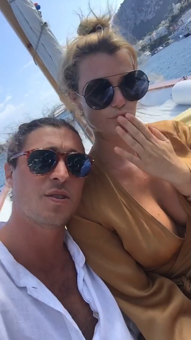 Samantha Hoopes -- MOSN 090818 To 141218 A033.png