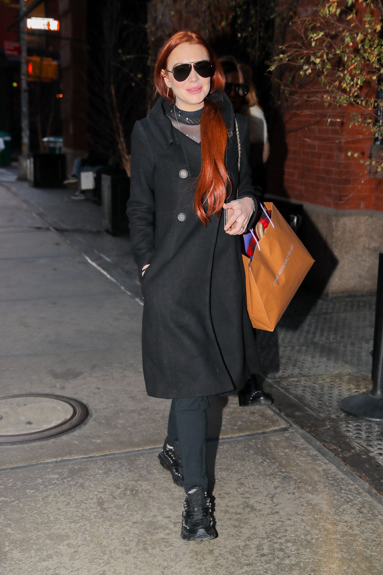 lindsay-lohan-night-out-in-new-york-01-02-2019-5.jpg