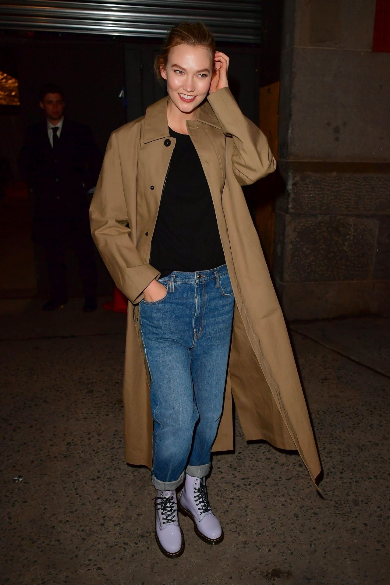 karlie-kloss-leaving-the-marc-jacobs-fashion-show-in-nyc-02-13-2019-6.jpg