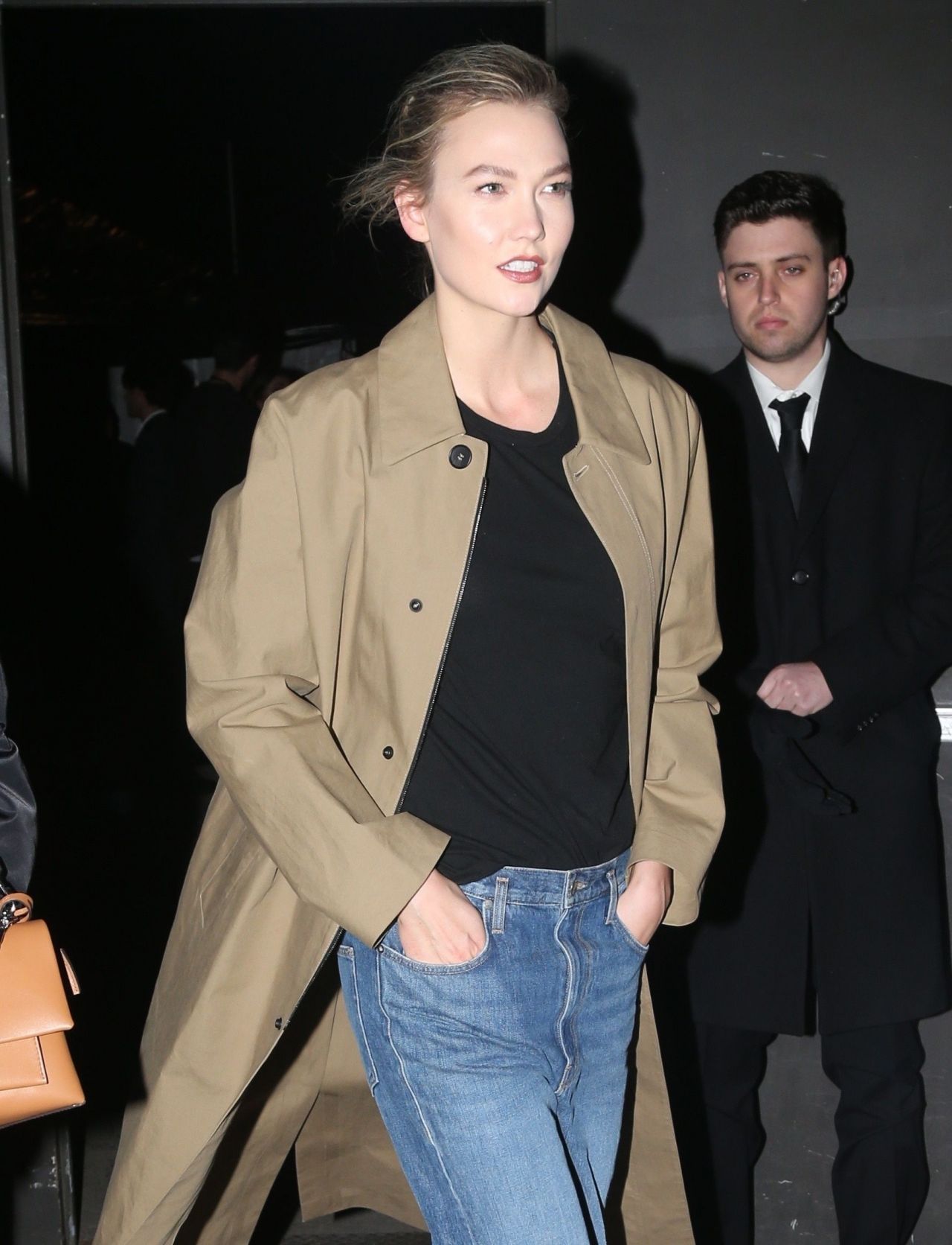 karlie-kloss-leaving-the-marc-jacobs-fashion-show-in-nyc-02-13-2019-2.jpg