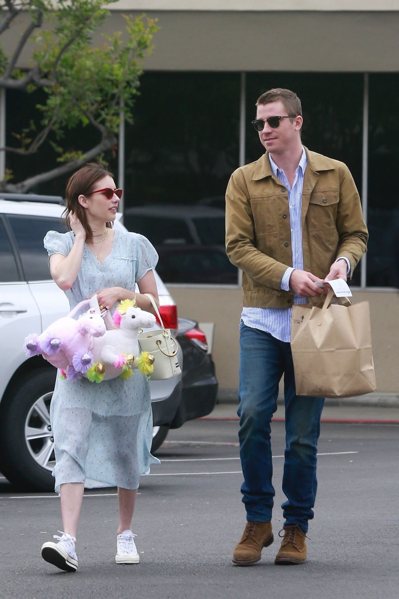 emma-roberts-shopping-on-easter-in-los-angeles-04-21-2019-10.jpg