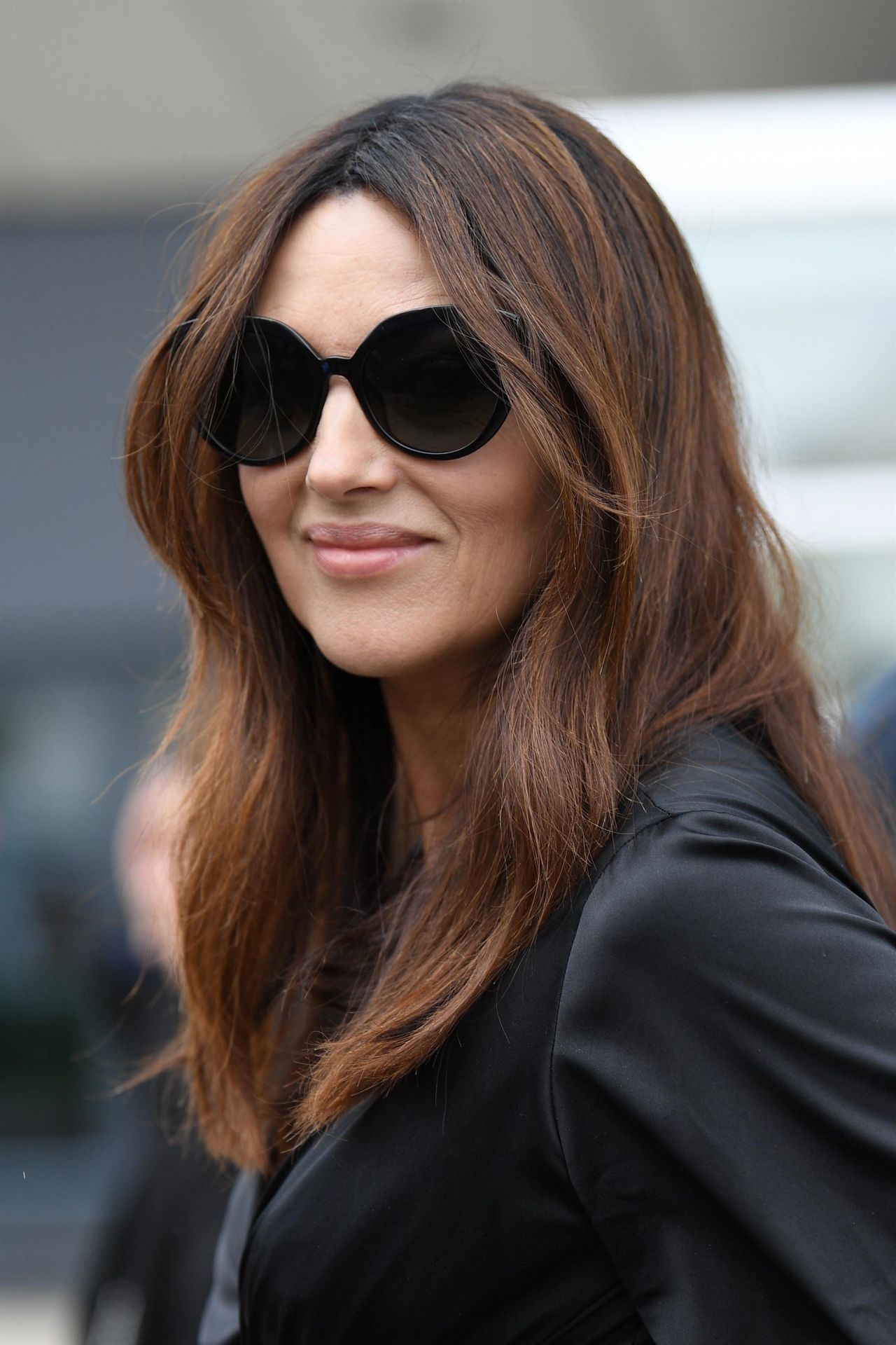 monica-bellucci-the-best-years-of-a-life-photocall-at-cannes-film-festival-11.jpg