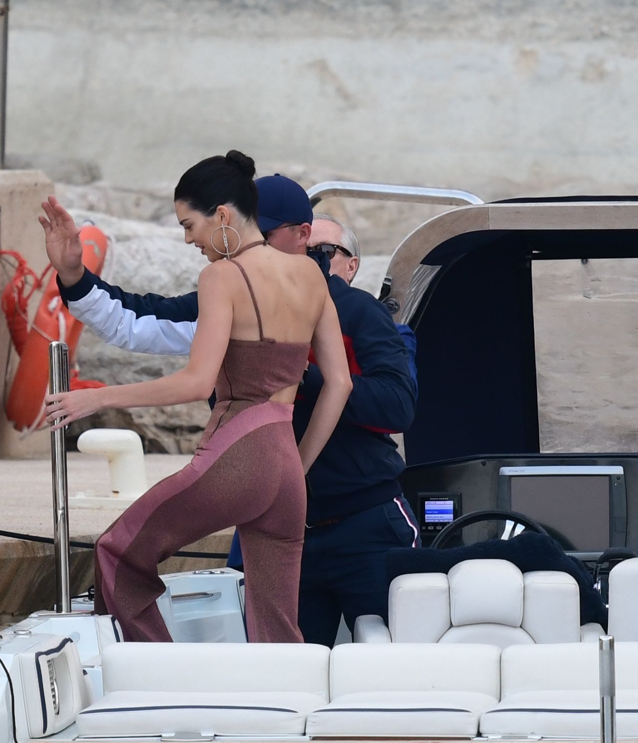bella-hadid-and-kendall-jenner-tommy-hilfigers-yacht-in-monaco-05-25-2019-19.jpg