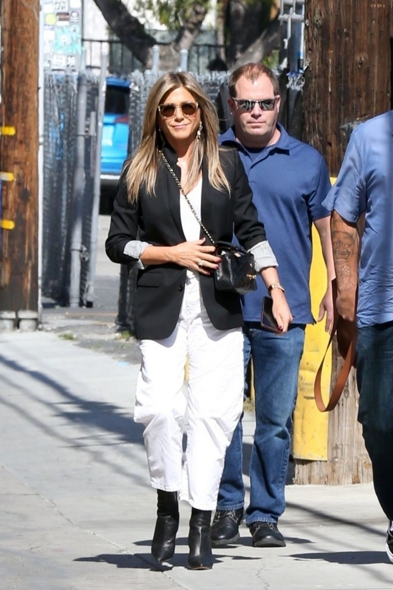 jennifer-aniston-arriving-to-appear-on-jimmy-kimmel-live-in-hollywood-05-29-2019-3.jpg