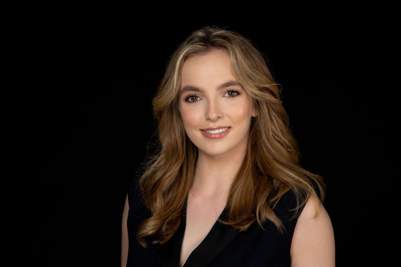 jodie-comer-photoshoot-for-la-times-june-2019-0.jpg