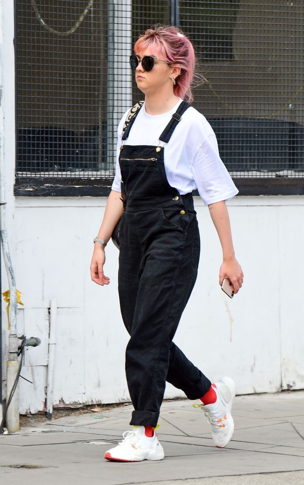 maisie-williams-out-in-london-07-17-2019-2.jpg