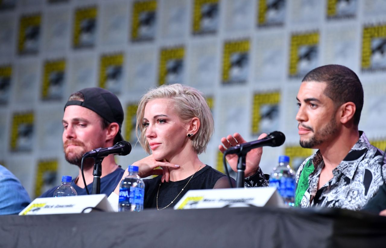 katie-cassidy-arrow-special-presentation-and-q-a-at-sdcc-2019-1.jpg