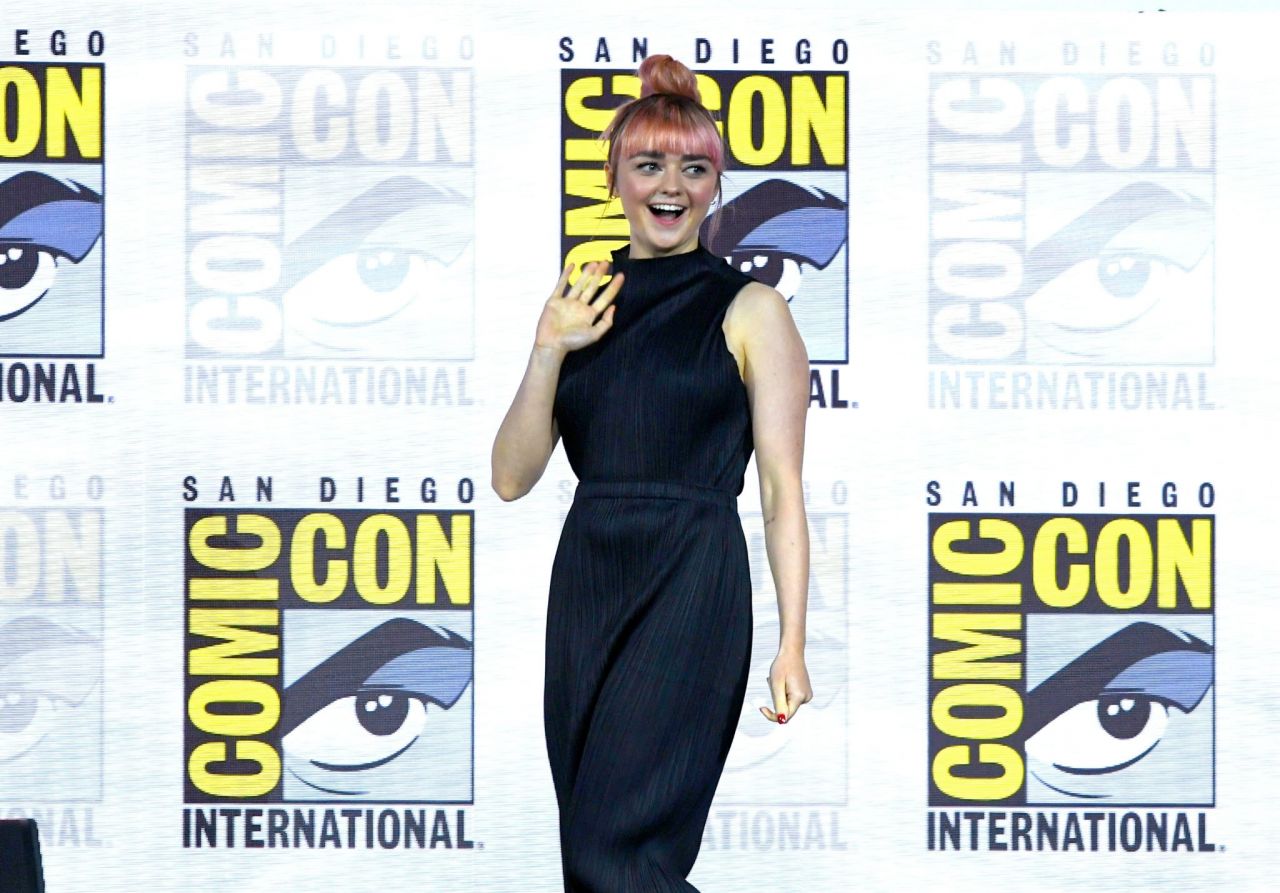 maisie-williams-game-of-thrones-panel-q-a-at-sdcc-2019-5.jpg