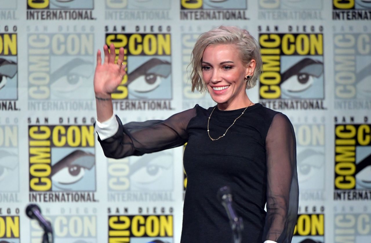 katie-cassidy-arrow-special-presentation-and-q-a-at-sdcc-2019-0.jpg