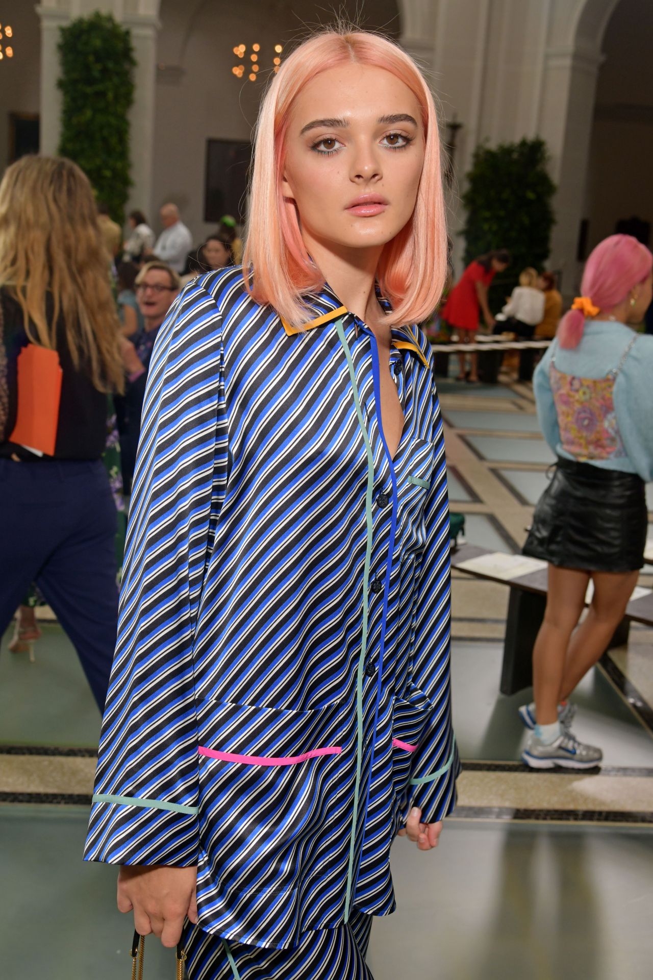 charlotte-lawrence-tory-burch-fashion-show-in-nyc-09-08-2019-5.jpg