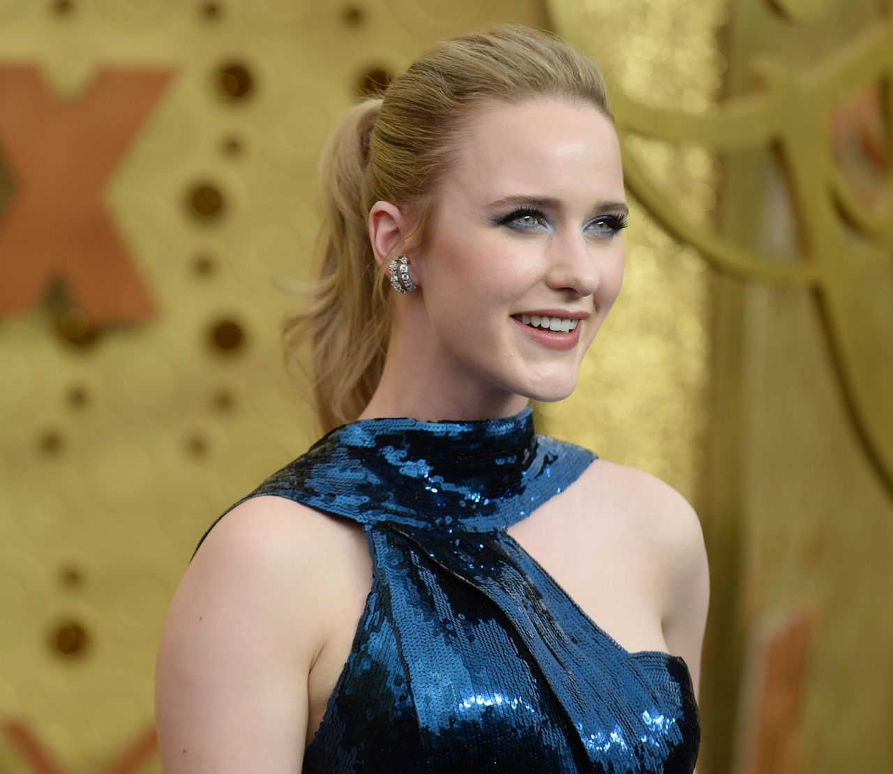 rachel-brosnahan-2019-emmy-awards-4.jpg