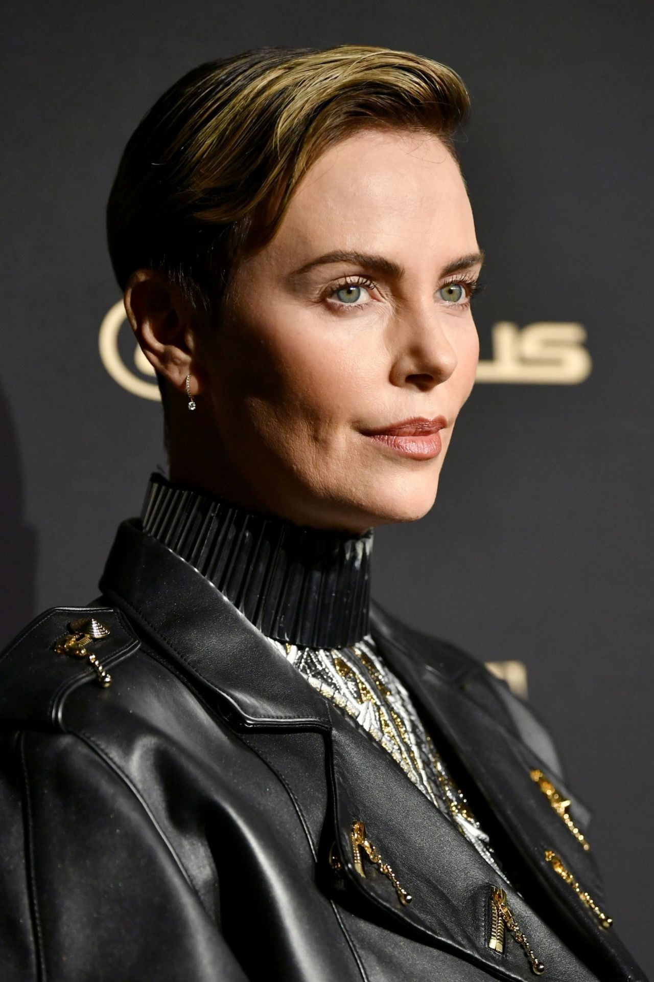 charlize-theron-elle-s-2019-women-in-hollywood-event-7.jpg