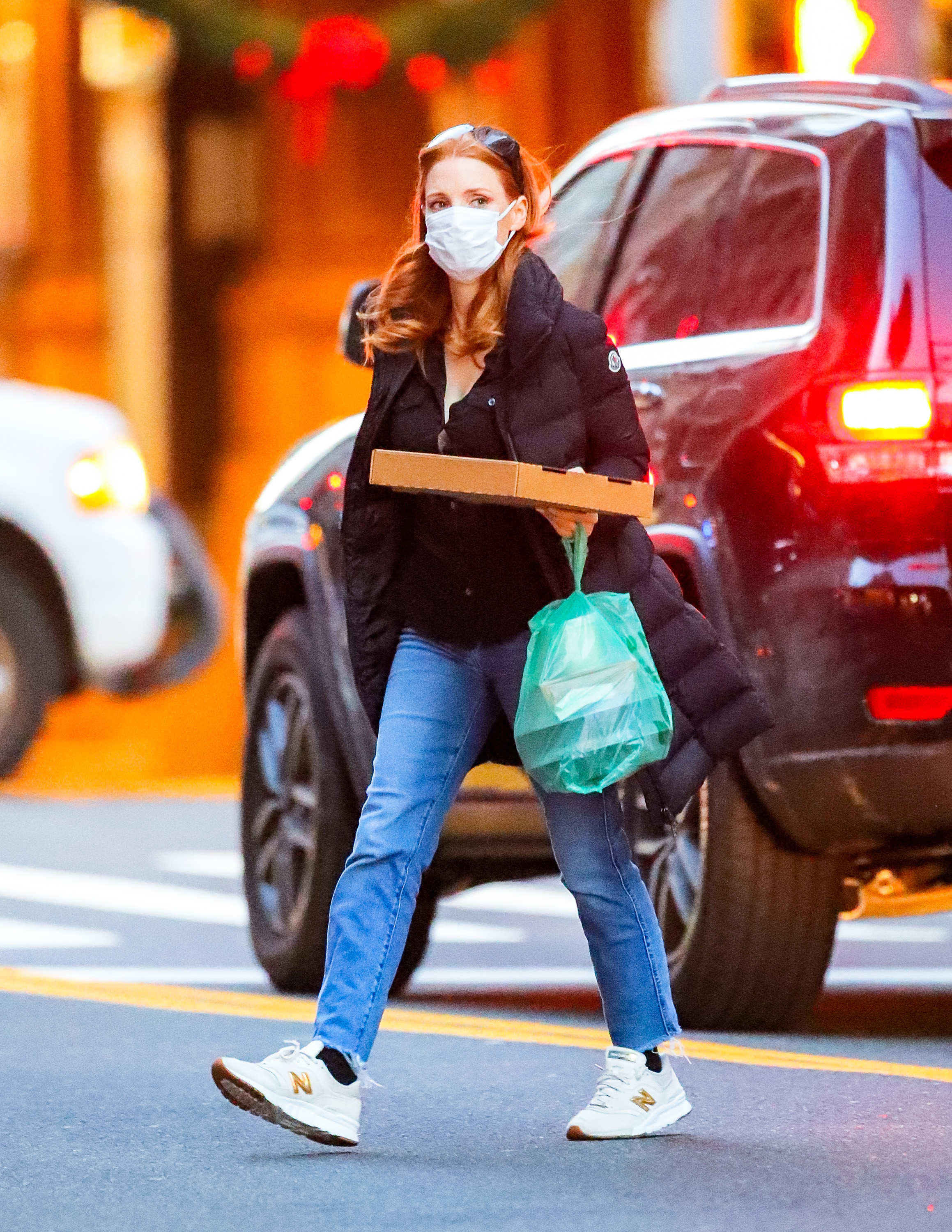 jessica_chastain_-_in_nyc_20201129__6_.jpg